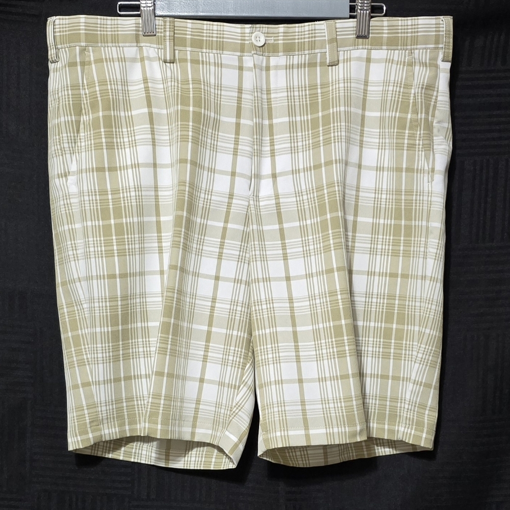 Izod Men’s Tan Plaid Shorts Size 38 Flat Front Casual Summer Shorts Like New
